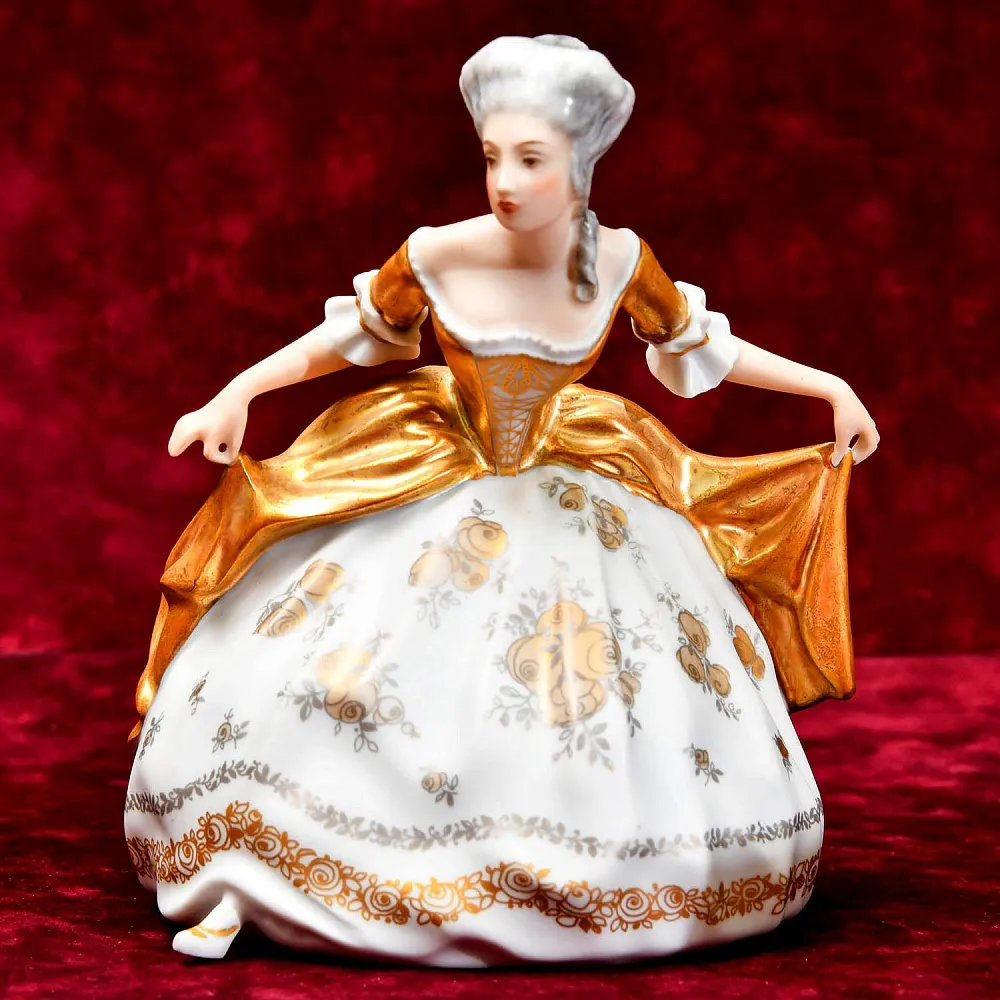 Редкость! Коллекционная Фарфоровая статуэтка «Девушка в золотом платье», ROSENTHAL, Германия - 1974 год.