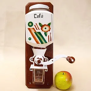 Старинная Настенная Ручная Механическая Кофемолка «IDEAL» Бельгия.