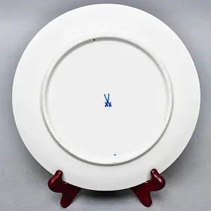 Редкость! Коллекционная Фарфоровая Тарелка - Блюдо «Воин Освободитель»,  MEISSEN  Германия -1975 г.