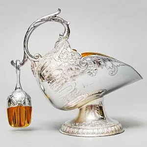Старинная Металлическая Сахарница с совочком, Silverplated, Англия середина ХХ века.