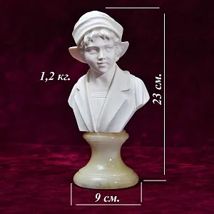 Авторская Коллекционная статуэтка - бюст «Мальчик», Италия - вторая половина ХХ века.