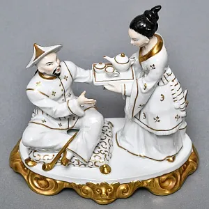 Коллекционная Фарфоровая статуэтка «Китайцы - Чайная церемония», SITZENDORF Германия, 50-е гг.