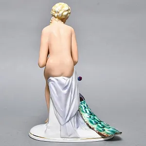 Коллекционная статуэтка «Обнаженная девушка с зеркалом и павлином», Фарфор, FASOLD & STAUCH Германия.