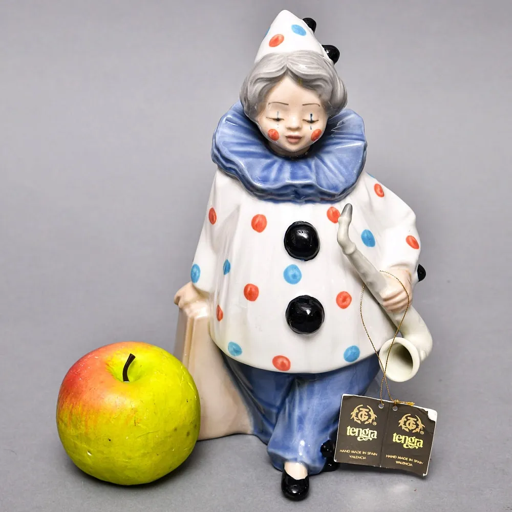 Фарфоровая статуэтка «Клоун с cаксофоном», TENGRA Испания, вторая половина ХХ века.