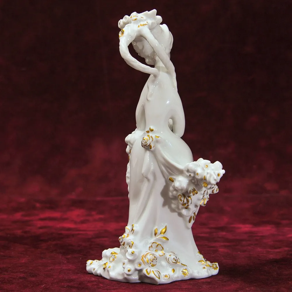 Авторская Фарфоровая Статуэтка «Девушка с цветами», ROSENTHAL Германия - 1982 год.