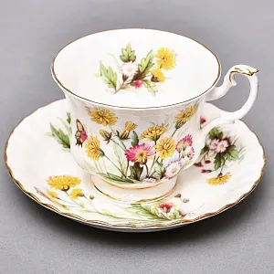 Коллекционная Фарфоровая Чайная пара «Луговые цветы», ROYAL ALBERT Англия.