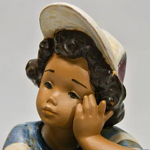 Коллекционная Фарфоровая статуэтка «Длинный день», Lladro серия Грес, Испания.