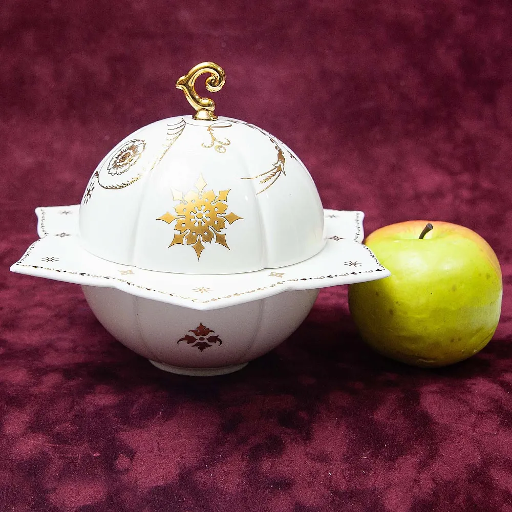 Фарфоровая Шкатулка «Рождественская Звезда», Villeroy&Boch Германия, конец ХХ века.