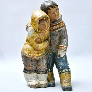 Редкость! Большая Фарфоровая Статуэтка «ЭСКИМОСЫ МАЛЬЧИК И ДЕВОЧКА» Н-38 см. Грес Lladro, Испания.