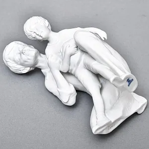 Редкая!!! Коллекционная Фарфоровая Статуэтка «Отец и Сын», Kaiser, Германия -1979 год.