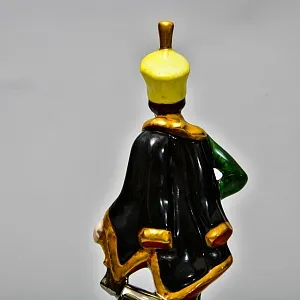 Коллекционная Фарфоровая Статуэтка «Солдат - Гусар», Германия - вторая половина ХХ века.