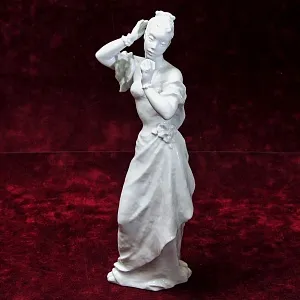 Авторская Фарфоровая статуэтка «Девушка с зеркалом», ROSENTHAL Германия -40е годы ХХ века.