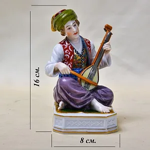 Антикварная Фарфоровая Статуэтка «Восточный музыкант», Edme Samson et Cie Франция 1880 -1930 годы.