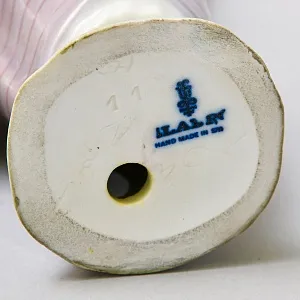 Авторская Фарфоровая статуэтка «ЛУПИТА. Девочка с цветами и корзинкой яблок», Lladro Испания.