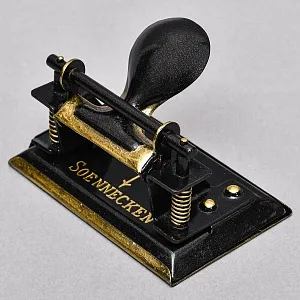 Редкость! Антикварный Дырокол, SOENNECKEN, Германия первая половина ХХ века.