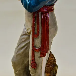 Коллекционная Фарфоровая статуэтка «Офицер» из серии «Армия Наполеона», Capodimonte Италия.