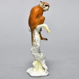 Коллекционная Фарфоровая статуэтка «Обезьяна на ветке», Hutschenreuther Германия.