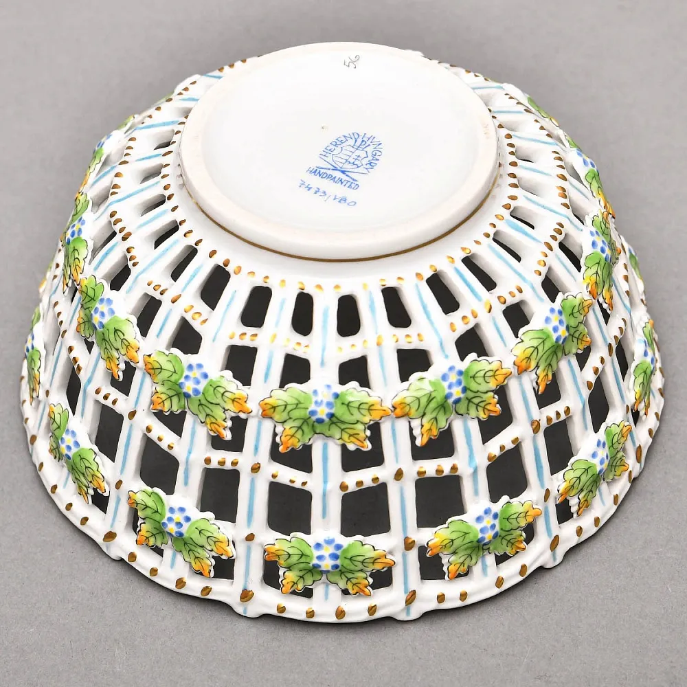 Фарфоровая Сухарница - Конфетница «Королева Виктория», HEREND Венгрия, вторая половина ХХ века.