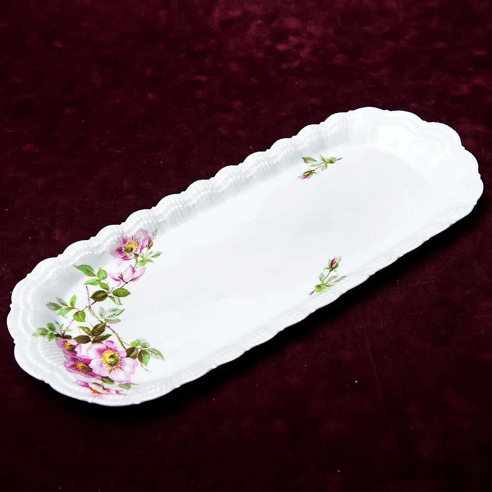 Чайно-кофейный Фарфоровый набор «Тет-а-Тет» из серии «Шиповник», Limoges Франция -1979 год.