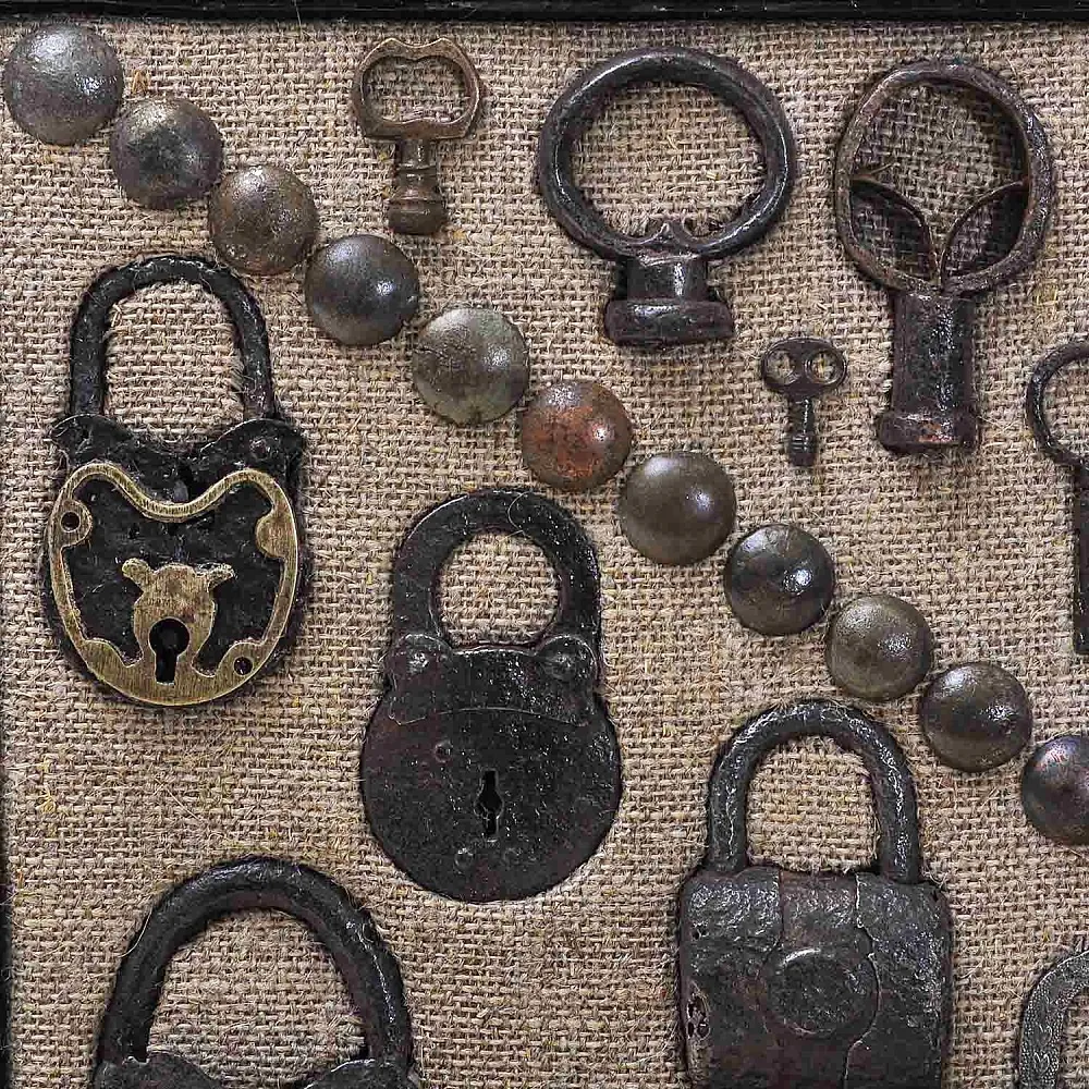 Коллекционное Панно - Картина «Антикварная Бытовая утварь - Замки - Ключи», Россия XIX век. 