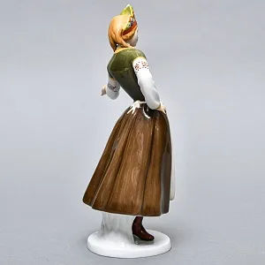 Коллекционная Фарфоровая статуэтка «Наташа. Русский танец», GOEBEL Германия - 1986 год. 