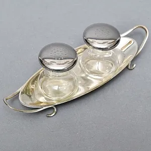 Сервировочный Набор для Специй из 2-х предметов на подставке, Англия, середина ХХ века.