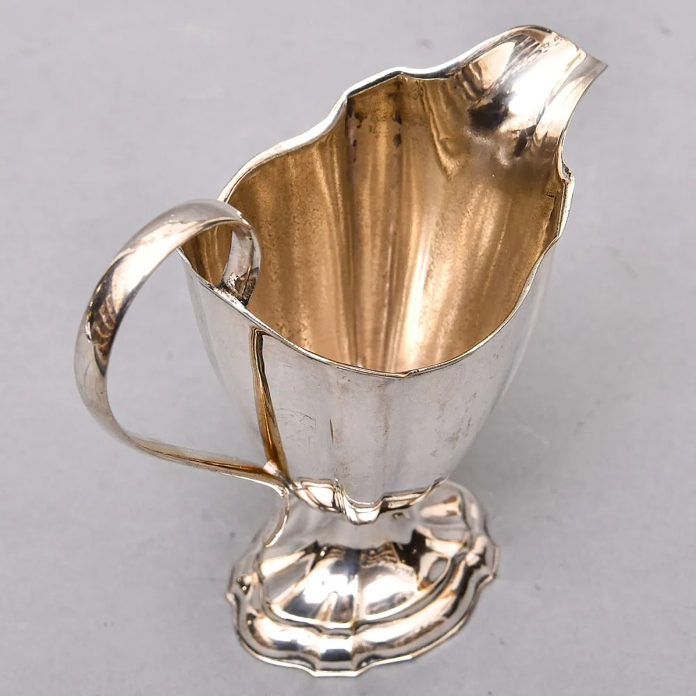 Классический Металлический Молочник - Соусник - Кувшинчик. Silverplate, SHEFFIELD Англия 50-е годы ХХ века.