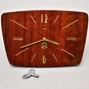 Редкость! Механические Настенные Часы «МАЯК» в деревянном корпусе - СССР - 1965 год.