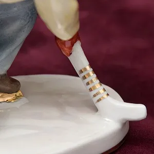 Редкость! Коллекционная Фарфоровая статуэтка «Юный хоккеист», ЛЗФИ СССР, 1956 - 1967 годы. 