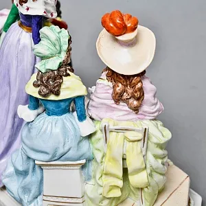 Антикварная Статуэтка «Неожиданное Угощение», Фарфор, Dressel & Kister Passau Германия, 1907 - 1922 гг. 