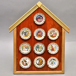 Набор Фарфоровых тарелок «Домик сказок», The FRANKLIN Porcelain США - 1979 год.