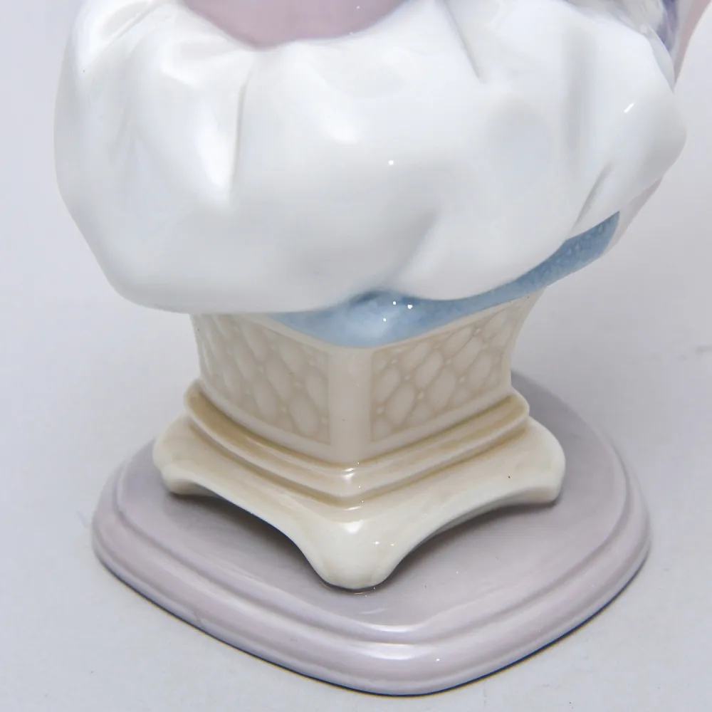 Авторская Фарфоровая статуэтка «Девочка с плюшевым мишкой», Lladro Испания - 1993 год.