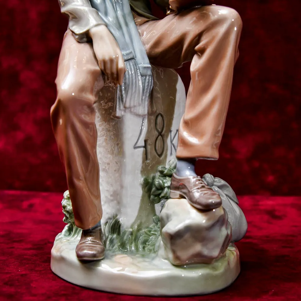 Редкость!!! Коллекционная Фарфоровая Статуэтка «Бродячий музыкант. Скрипач», Lladro Испания - 1974 год.