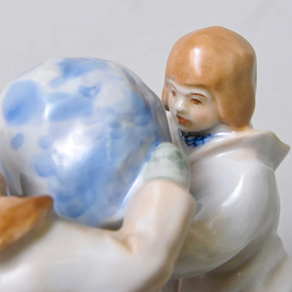 Авторская Коллекционная Фарфоровая Статуэтка «Снеговик», Дулёво Россия. 