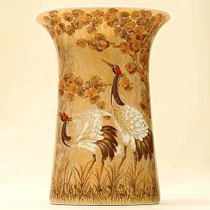 Коллекционная Авторская  Ваза из серии «Журавли» KAISER Германия Н -20 см.