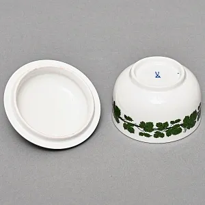 Фарфоровая Сахарница - Бонбоньерка - Шкатулка «Виноградная лоза», MEISSEN Германия.