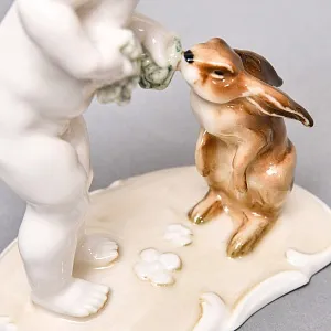 Коллекционная Фарфоровая статуэтка «Девочка и кролик», Hutschenreuther Германия,1955 - 1968 годы.