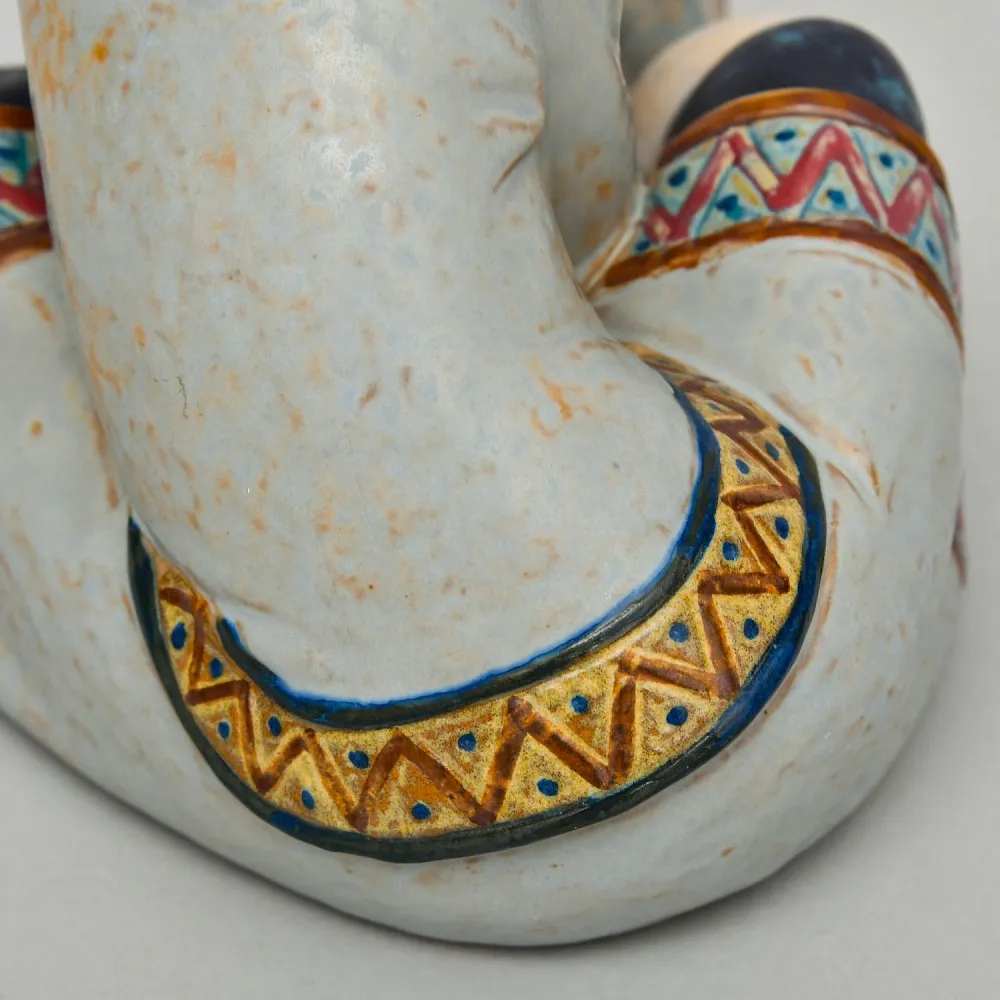 Фарфоровая Статуэтка  «Эскимос девочка - замерзла», Грес Lladro, Испания - 1985 год.