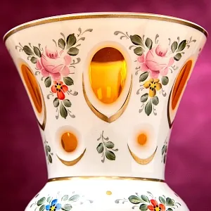 Ваза «Цветочная Нежность» Стекло Эмалевая роспись, LAUSITZER GLASWERKE Германия - 50-70е гг.