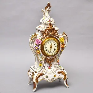 Большие Каминные Механические Фарфоровые Часы с боем «Букет из Роз», Franz Hermle & Sohn Германия 50 гг.