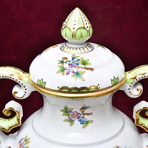 Большой Фарфоровый Вазон - Ваза с крышкой из коллекции «Victoria», HEREND Венгрия.