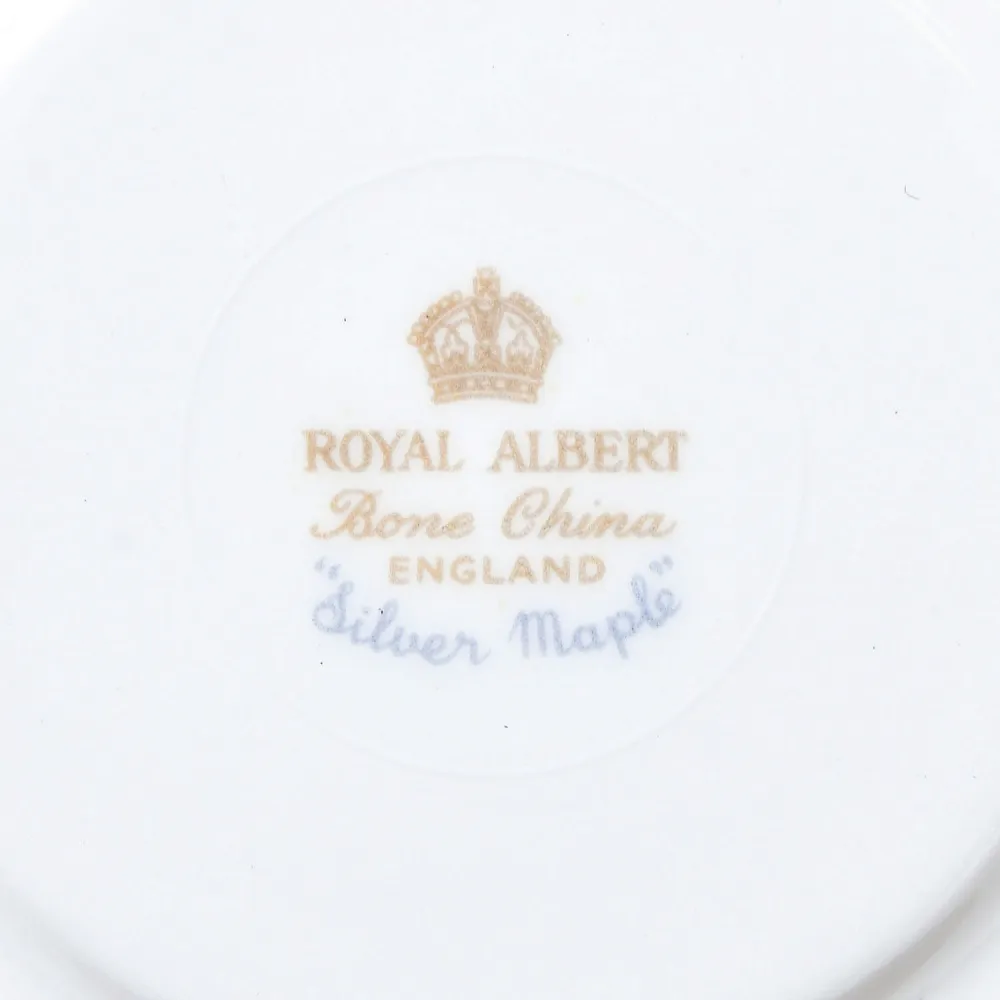 Коллекционная Фарфоровая Чайная пара «Cеребристый Клен», ROYAL ALBERT Англия, вторая половина ХХ века.