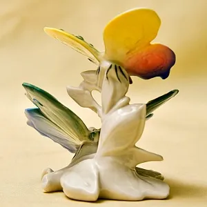 Фарфоровая статуэтка «Бабочки», Карл Энс / Karl Ens, Германия, 50-е годы ХХ века.