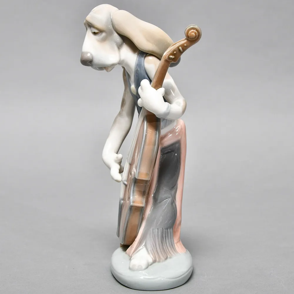 Коллекционная Фарфоровая статуэтка «Собака, играющая на контрабасе», Lladro Испания, 1971 - 1978 годы.