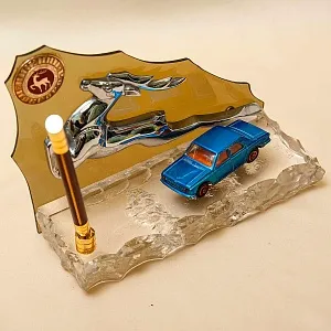 Настольный Сувенир - Памятный Подарок -  «Волга ГАЗ -24» Металл, Оргстекло - СССР -1981 год.