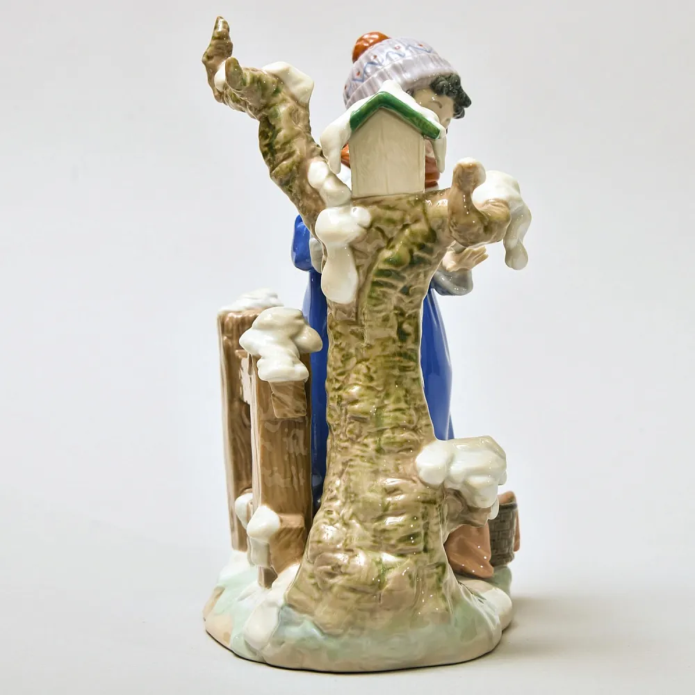 Коллекционная Фарфоровая статуэтка «Морозная зима или Девочка с птицей», Lladro Испания, 1985 год.