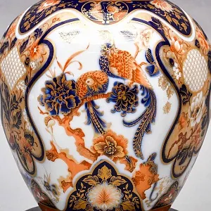 Коллекционный Вазон - Ваза с крышкой на подставке из серии «Yokohama» H - 29 см., Фарфор KAISER, Германия.