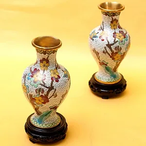 Винтажные Парные Вазы «Цветение Сакуры» в технике « Клуазоне» Китай 50 -е годы ХХ века Н - 19 см.