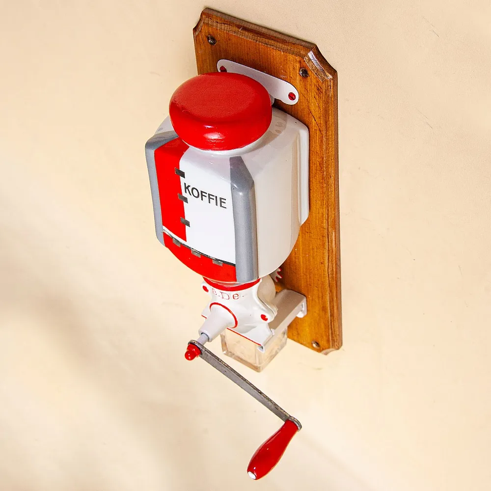 Винтажная Настенная Ручная Кофемолка в стиле АРТ-Деко, Голландия PeDe, середина ХХ века..