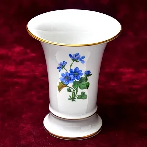 Коллекционная Ваза «Незабудки», Фарфор MEISSEN / МЕЙСЕН Германия - 1984 год.